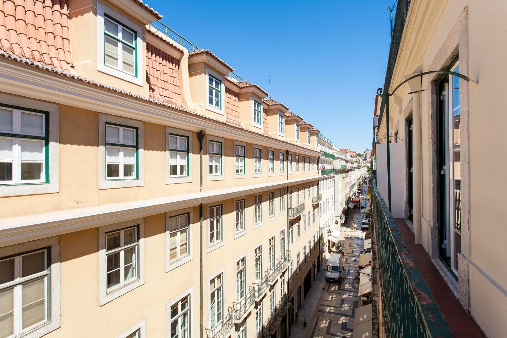 4-Bedroom Apartment 4th Floor